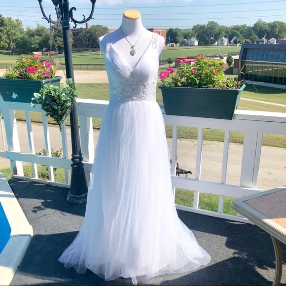 Wedding Dress Sequin Beaded Sheer Back Full Skirt Actual Size 10 - Picture 1 of 8